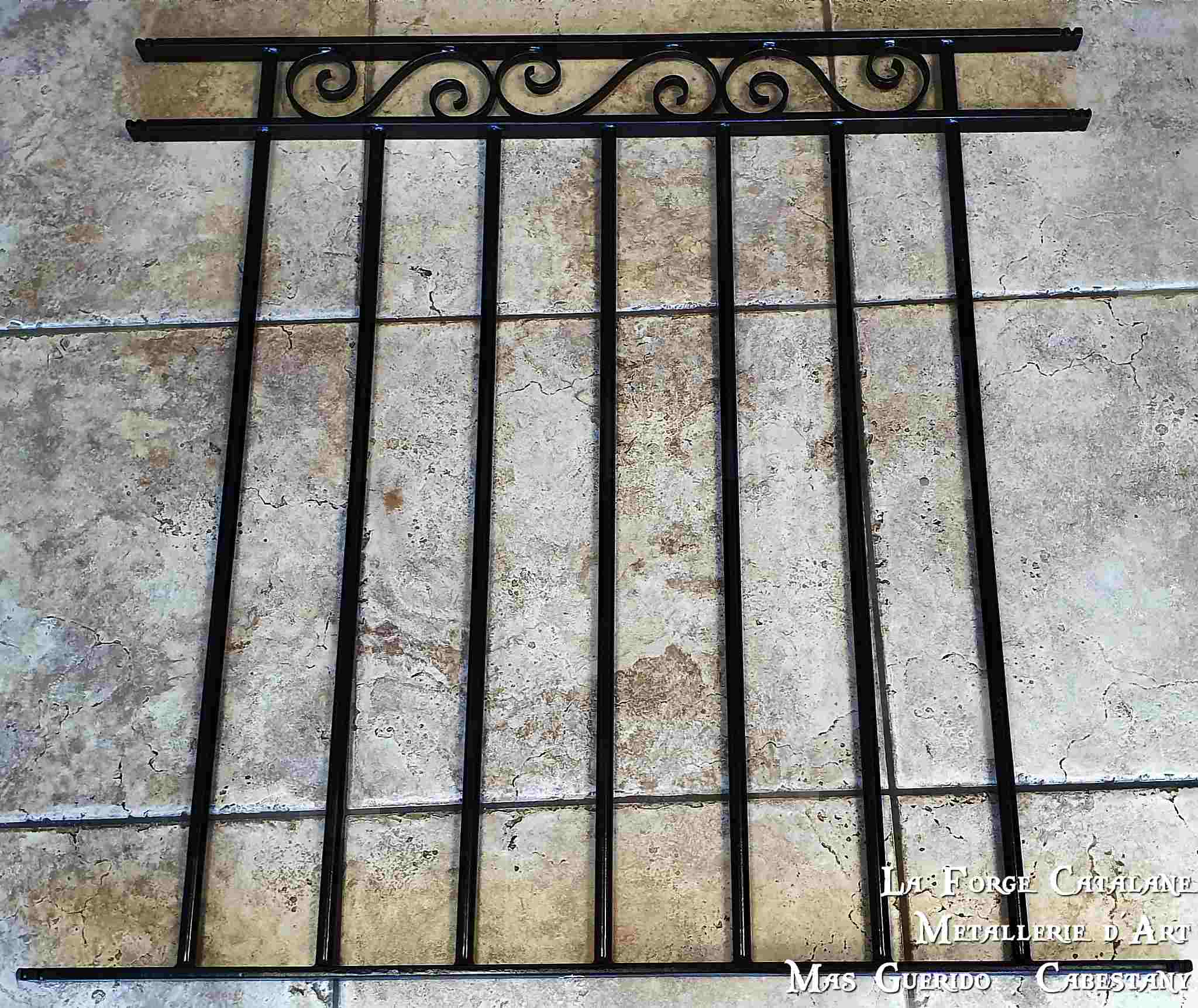 garde corps tradition frise volutes forge catalane.jpg